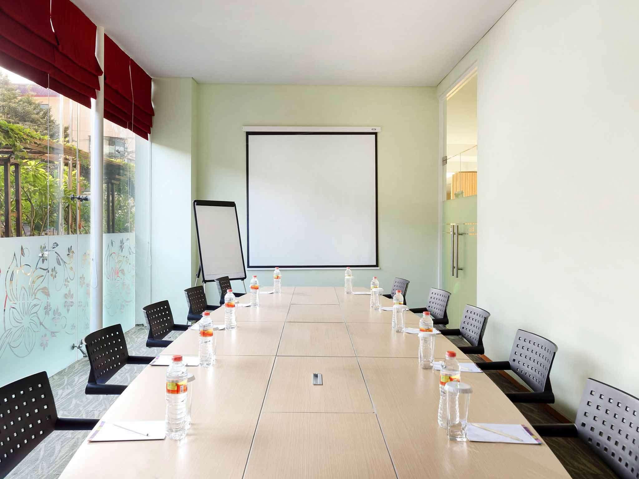 Hotel Ibis Styles Yogyakarta Extérieur photo